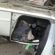 Aksaray’da 3 otomobil birbirine girdi biri bebek 5 yaralı